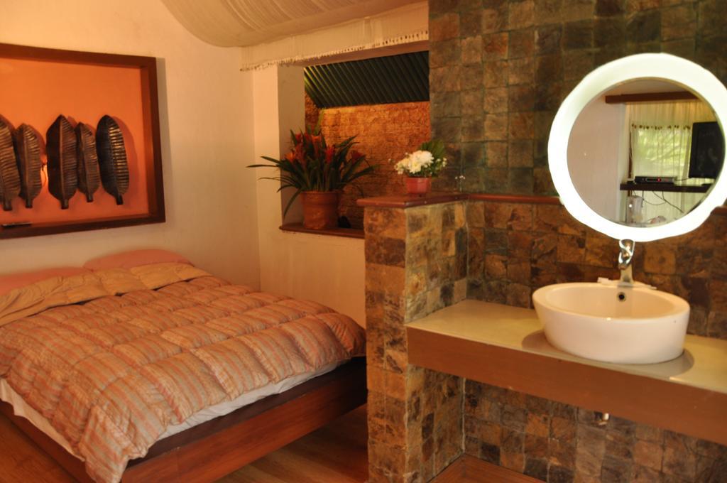 אנטיפולו Callospa And Resort מראה חיצוני תמונה